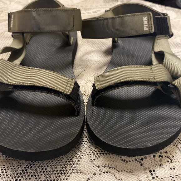 Victoria Secret Pink strap scandal.Size large 9/10 - Picture 5 of 5